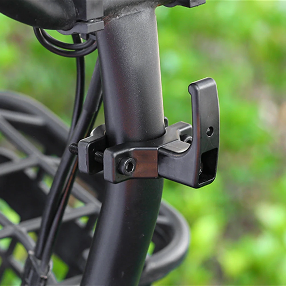 Haken Motorhelm Accessoires Op - Cycling Commute Bag recensie en prijs